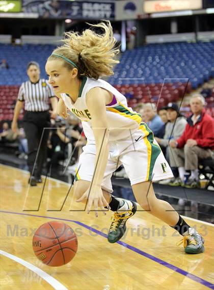 Thumbnail 1 in Pinewood vs Sierra Canyon (CIF State D5 Final) photogallery.