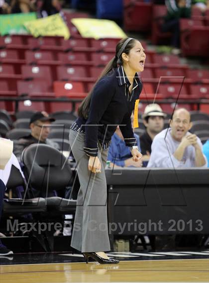 Thumbnail 1 in Pinewood vs Sierra Canyon (CIF State D5 Final) photogallery.