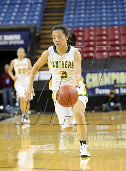 Thumbnail 2 in Pinewood vs Sierra Canyon (CIF State D5 Final) photogallery.