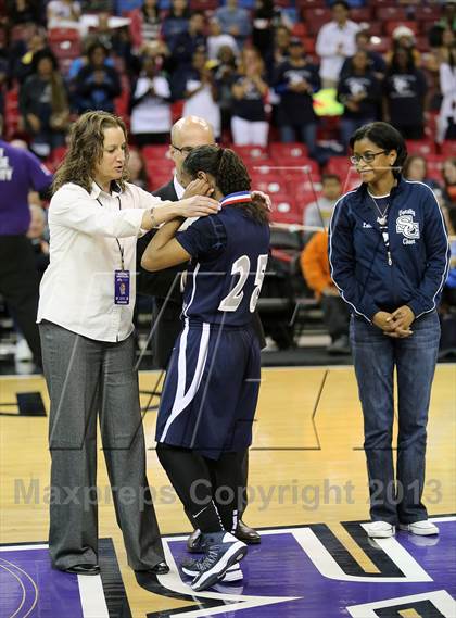 Thumbnail 2 in Pinewood vs Sierra Canyon (CIF State D5 Final) photogallery.