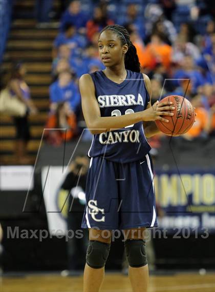 Thumbnail 1 in Pinewood vs Sierra Canyon (CIF State D5 Final) photogallery.