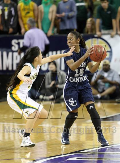 Thumbnail 2 in Pinewood vs Sierra Canyon (CIF State D5 Final) photogallery.