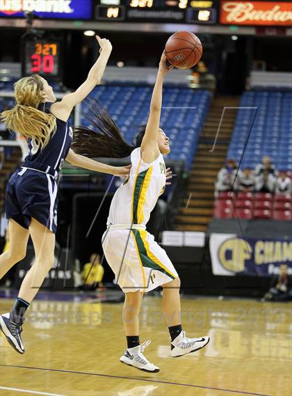 Thumbnail 3 in Pinewood vs Sierra Canyon (CIF State D5 Final) photogallery.