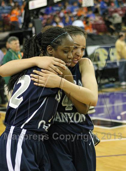 Thumbnail 3 in Pinewood vs Sierra Canyon (CIF State D5 Final) photogallery.