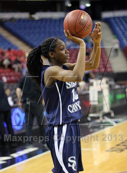 Thumbnail 2 in Pinewood vs Sierra Canyon (CIF State D5 Final) photogallery.