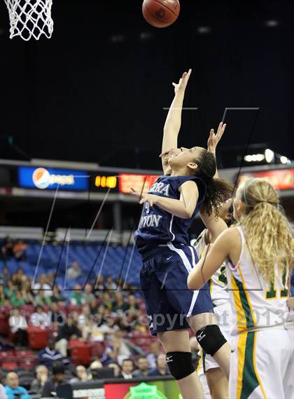 Thumbnail 2 in Pinewood vs Sierra Canyon (CIF State D5 Final) photogallery.