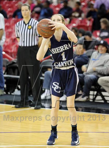 Thumbnail 3 in Pinewood vs Sierra Canyon (CIF State D5 Final) photogallery.
