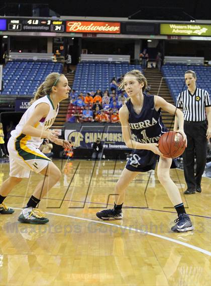 Thumbnail 2 in Pinewood vs Sierra Canyon (CIF State D5 Final) photogallery.