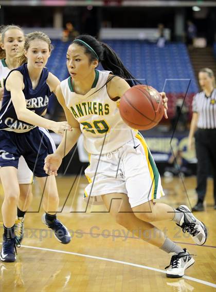 Thumbnail 2 in Pinewood vs Sierra Canyon (CIF State D5 Final) photogallery.