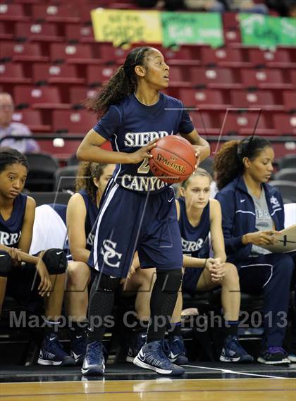 Thumbnail 3 in Pinewood vs Sierra Canyon (CIF State D5 Final) photogallery.