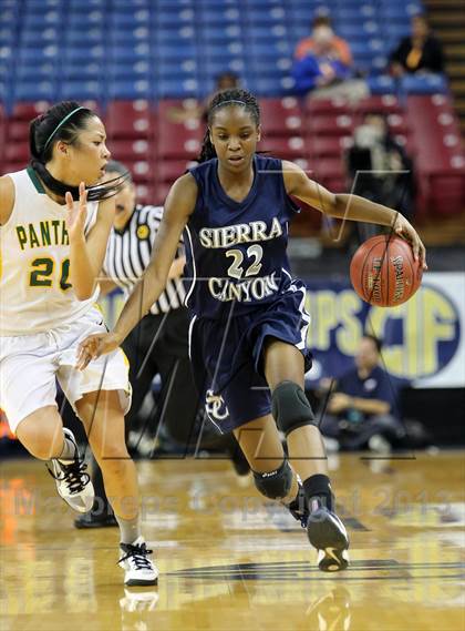 Thumbnail 1 in Pinewood vs Sierra Canyon (CIF State D5 Final) photogallery.