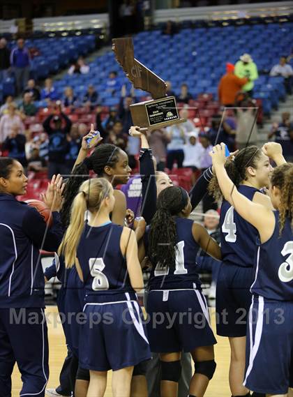 Thumbnail 1 in Pinewood vs Sierra Canyon (CIF State D5 Final) photogallery.