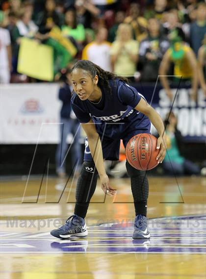 Thumbnail 2 in Pinewood vs Sierra Canyon (CIF State D5 Final) photogallery.