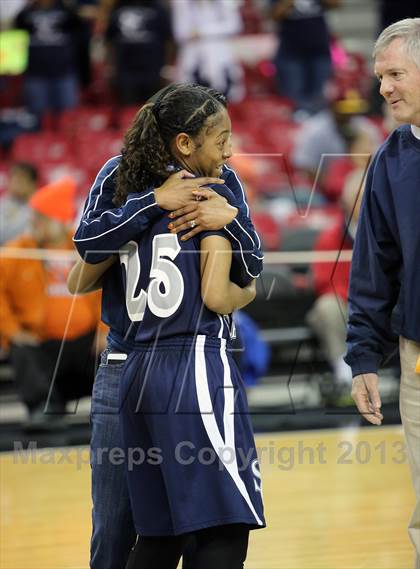 Thumbnail 3 in Pinewood vs Sierra Canyon (CIF State D5 Final) photogallery.