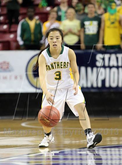 Thumbnail 2 in Pinewood vs Sierra Canyon (CIF State D5 Final) photogallery.