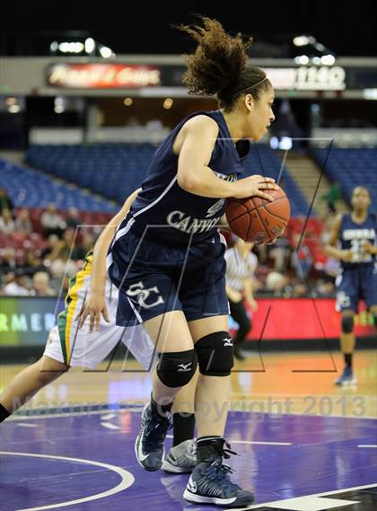 Thumbnail 1 in Pinewood vs Sierra Canyon (CIF State D5 Final) photogallery.