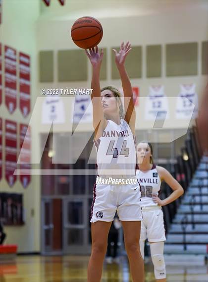 Thumbnail 2 in Danville vs. Tri-West Hendricks (Hendricks country Tournament) photogallery.