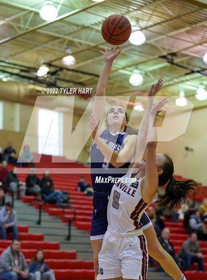 Thumbnail 2 in Danville vs. Tri-West Hendricks (Hendricks country Tournament) photogallery.