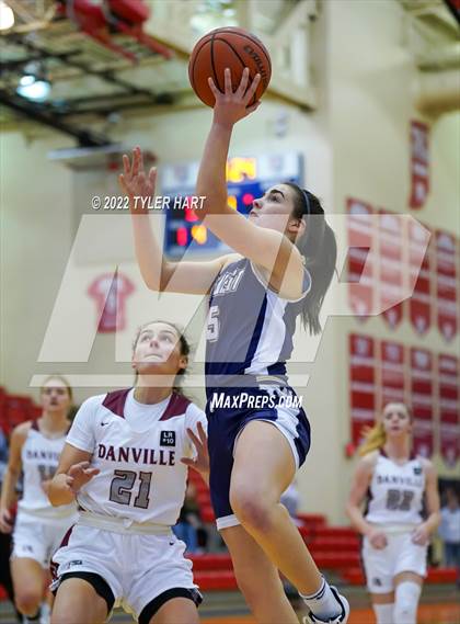 Thumbnail 3 in Danville vs. Tri-West Hendricks (Hendricks country Tournament) photogallery.