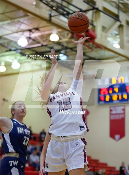 Thumbnail 1 in Danville vs. Tri-West Hendricks (Hendricks country Tournament) photogallery.