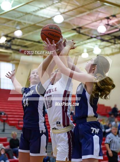 Thumbnail 1 in Danville vs. Tri-West Hendricks (Hendricks country Tournament) photogallery.