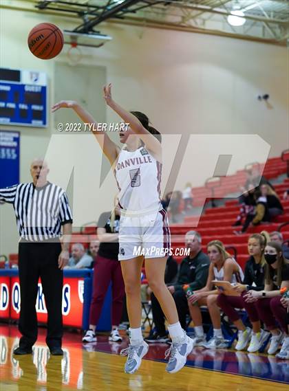 Thumbnail 2 in Danville vs. Tri-West Hendricks (Hendricks country Tournament) photogallery.