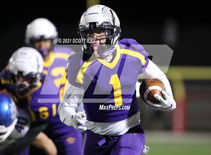 Thumbnail 3 in Clinton-Massie vs Bloom-Carroll (OHSAA D4 State Semi Final) photogallery.