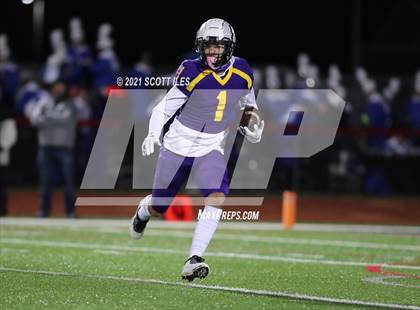 Thumbnail 2 in Clinton-Massie vs Bloom-Carroll (OHSAA D4 State Semi Final) photogallery.