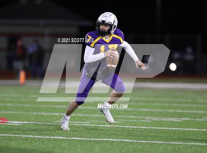 Thumbnail 2 in Clinton-Massie vs Bloom-Carroll (OHSAA D4 State Semi Final) photogallery.