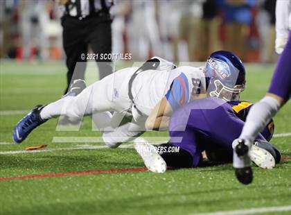 Thumbnail 1 in Clinton-Massie vs Bloom-Carroll (OHSAA D4 State Semi Final) photogallery.
