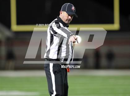 Thumbnail 2 in Clinton-Massie vs Bloom-Carroll (OHSAA D4 State Semi Final) photogallery.