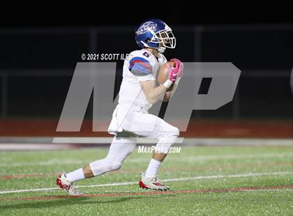 Thumbnail 3 in Clinton-Massie vs Bloom-Carroll (OHSAA D4 State Semi Final) photogallery.