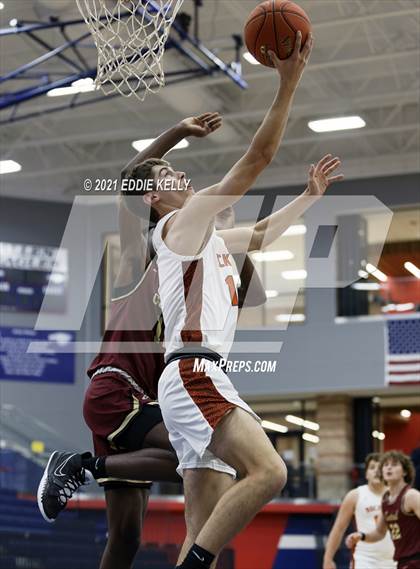 Thumbnail 1 in Keller Central vs. Rockwall (In-N-Out Tournament) photogallery.