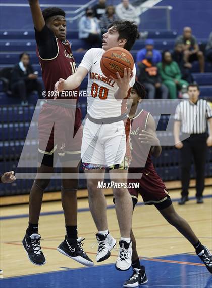Thumbnail 1 in Keller Central vs. Rockwall (In-N-Out Tournament) photogallery.