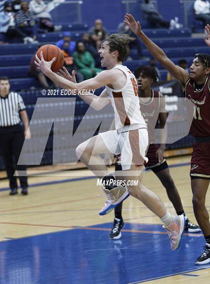 Thumbnail 3 in Keller Central vs. Rockwall (In-N-Out Tournament) photogallery.