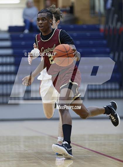 Thumbnail 2 in Keller Central vs. Rockwall (In-N-Out Tournament) photogallery.