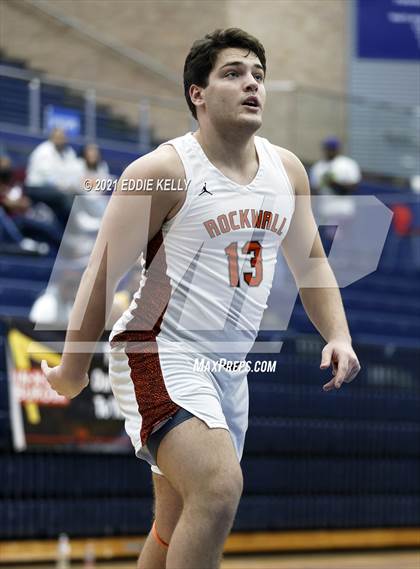 Thumbnail 3 in Keller Central vs. Rockwall (In-N-Out Tournament) photogallery.