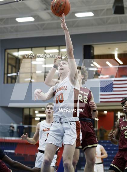 Thumbnail 3 in Keller Central vs. Rockwall (In-N-Out Tournament) photogallery.