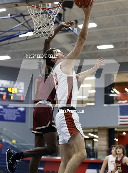 Thumbnail 2 in Keller Central vs. Rockwall (In-N-Out Tournament) photogallery.