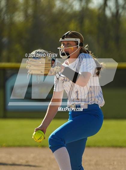 Thumbnail 3 in Mukwonago @ Kettle Moraine photogallery.