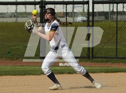 Thumbnail 1 in Mukwonago @ Kettle Moraine photogallery.