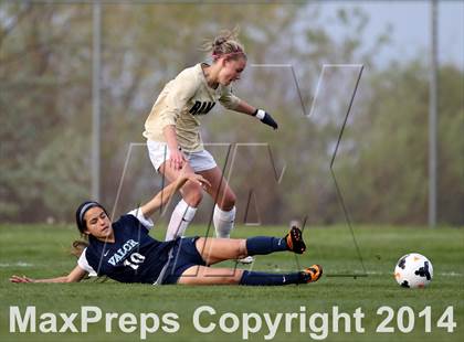 Thumbnail 1 in Green Mountain vs. Valor Christian (CHSAA 4A Quarterfinal) photogallery.