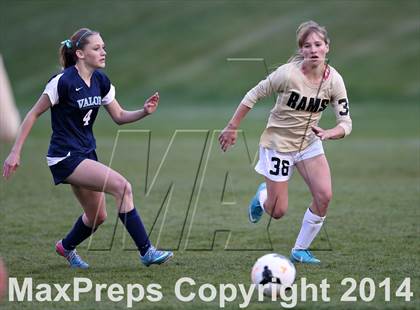 Thumbnail 1 in Green Mountain vs. Valor Christian (CHSAA 4A Quarterfinal) photogallery.