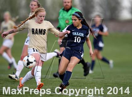 Thumbnail 3 in Green Mountain vs. Valor Christian (CHSAA 4A Quarterfinal) photogallery.