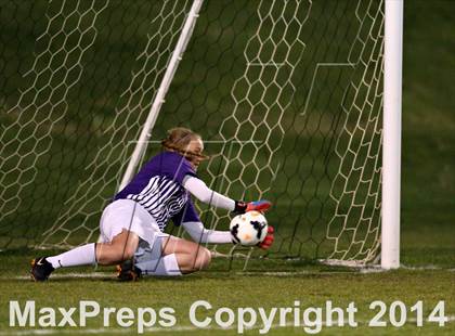 Thumbnail 2 in Green Mountain vs. Valor Christian (CHSAA 4A Quarterfinal) photogallery.