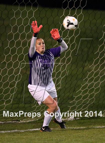 Thumbnail 1 in Green Mountain vs. Valor Christian (CHSAA 4A Quarterfinal) photogallery.