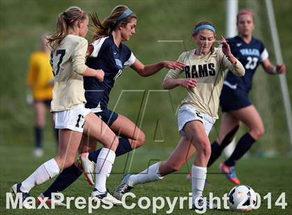 Thumbnail 3 in Green Mountain vs. Valor Christian (CHSAA 4A Quarterfinal) photogallery.