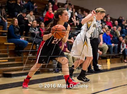 Thumbnail 3 in Pomona @ Arapahoe (CHSAA 5A First Round) photogallery.