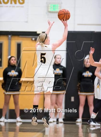Thumbnail 1 in Pomona @ Arapahoe (CHSAA 5A First Round) photogallery.