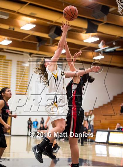 Thumbnail 2 in Pomona @ Arapahoe (CHSAA 5A First Round) photogallery.